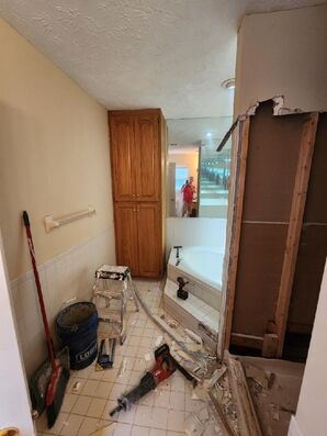 Before & After Full Bathroom Remodel in Millbrook, AL

(Charlie Jr. & Mike) (3)