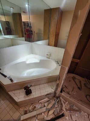 Before & After Full Bathroom Remodel in Millbrook, AL

(Charlie Jr. & Mike) (1)