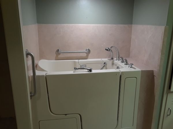 Walk-in Bathtub Installation in Montgomery, AL (3)