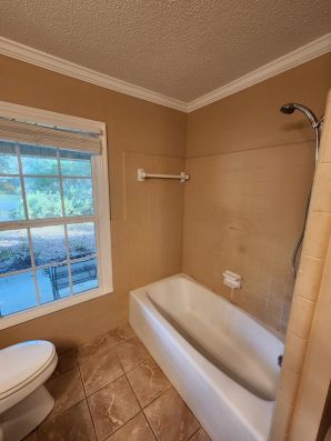 Tub to Shower Conversion for a Senior Couple in Selma, AL (Garrett, Mike, & Randell) (3)