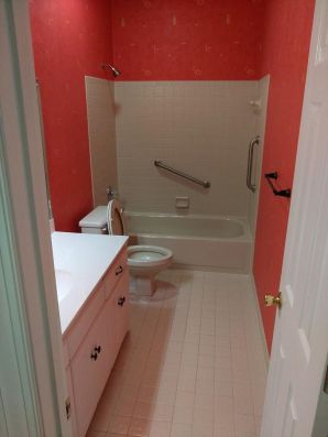 Bathroom Remodel in Montgomery, AL  (Charlie Jr. & Mike)
Full Remodel of a Guest Bathroom, New Tub, New Walls, Painting, New Vanity, New Lighting, New Vent Light Combo, and New Flooring for the Schechinger Family. (2)