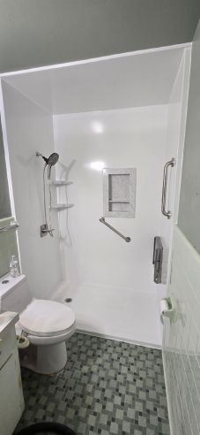 Before & After Tub to Walk in Shower Conversion in Montgomery, AL
(Charlie Jr, Mike, and Landon)
This conversion was done for an 88-year-old veteran (2)